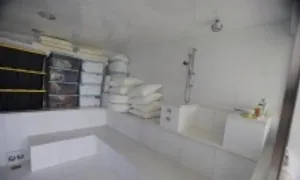 Phe Dân chủ công bố hình ảnh mới trên 'đảo ấu dâm' của Epstein